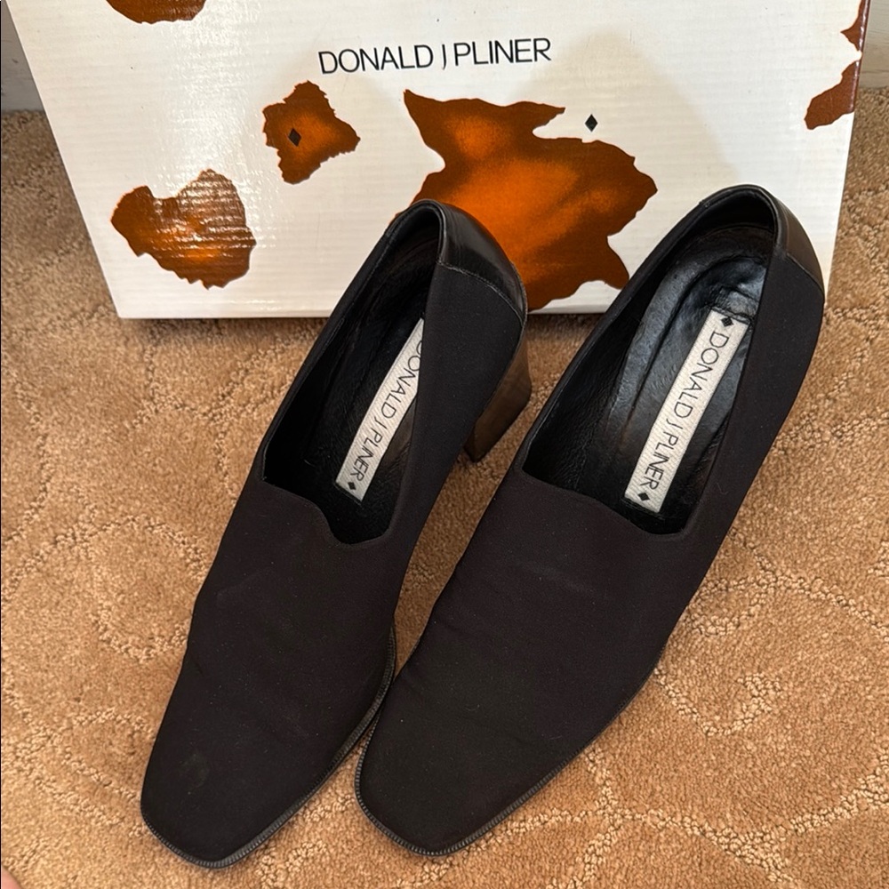 Donald J. Pliner Black Heeled Boots Modern Sophistication Size 9